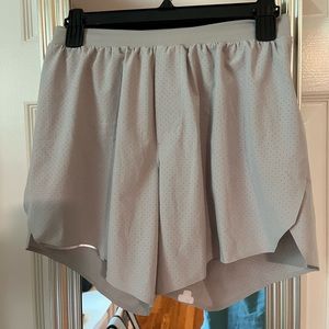 Men’s S Lululemon Fast and Free Short 6” in Rhino Gray